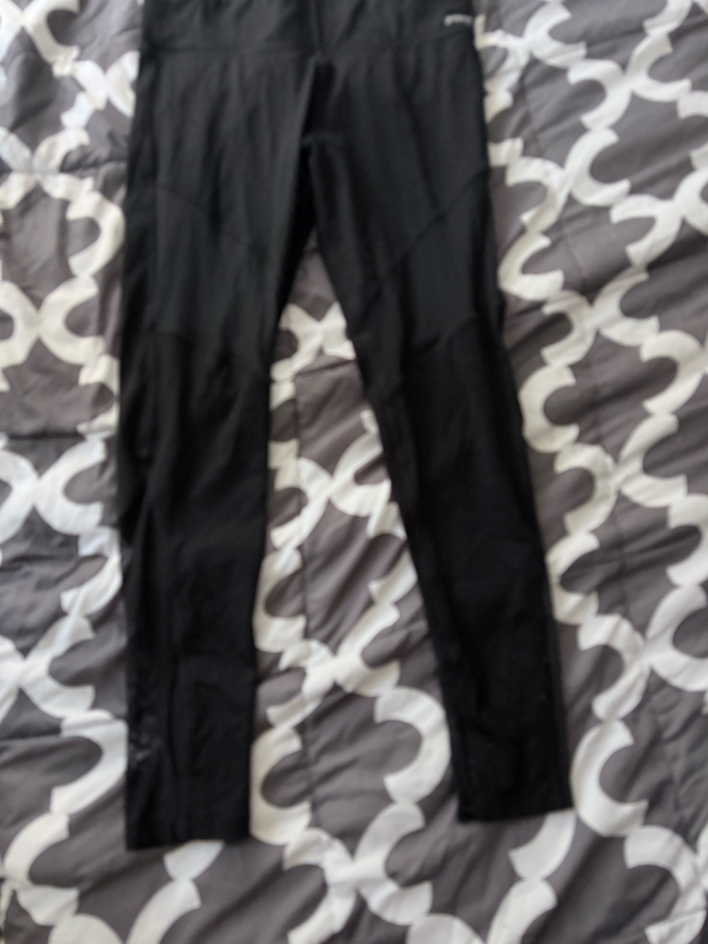 PINK VS Black High-Waist Leggings, Cotton leggings and plum leggings. Size M